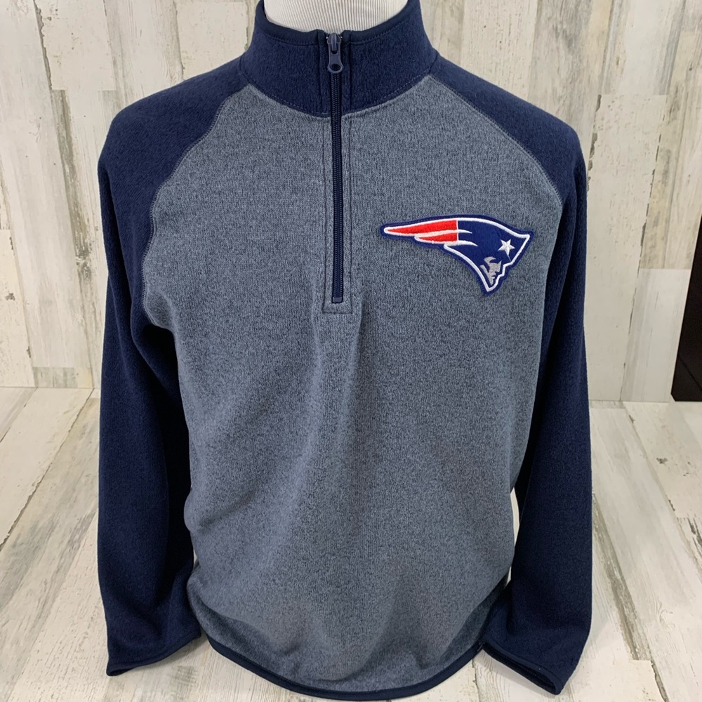New England Patriots men’s 1/4 zip pullover sweatshirt. Size Large.
